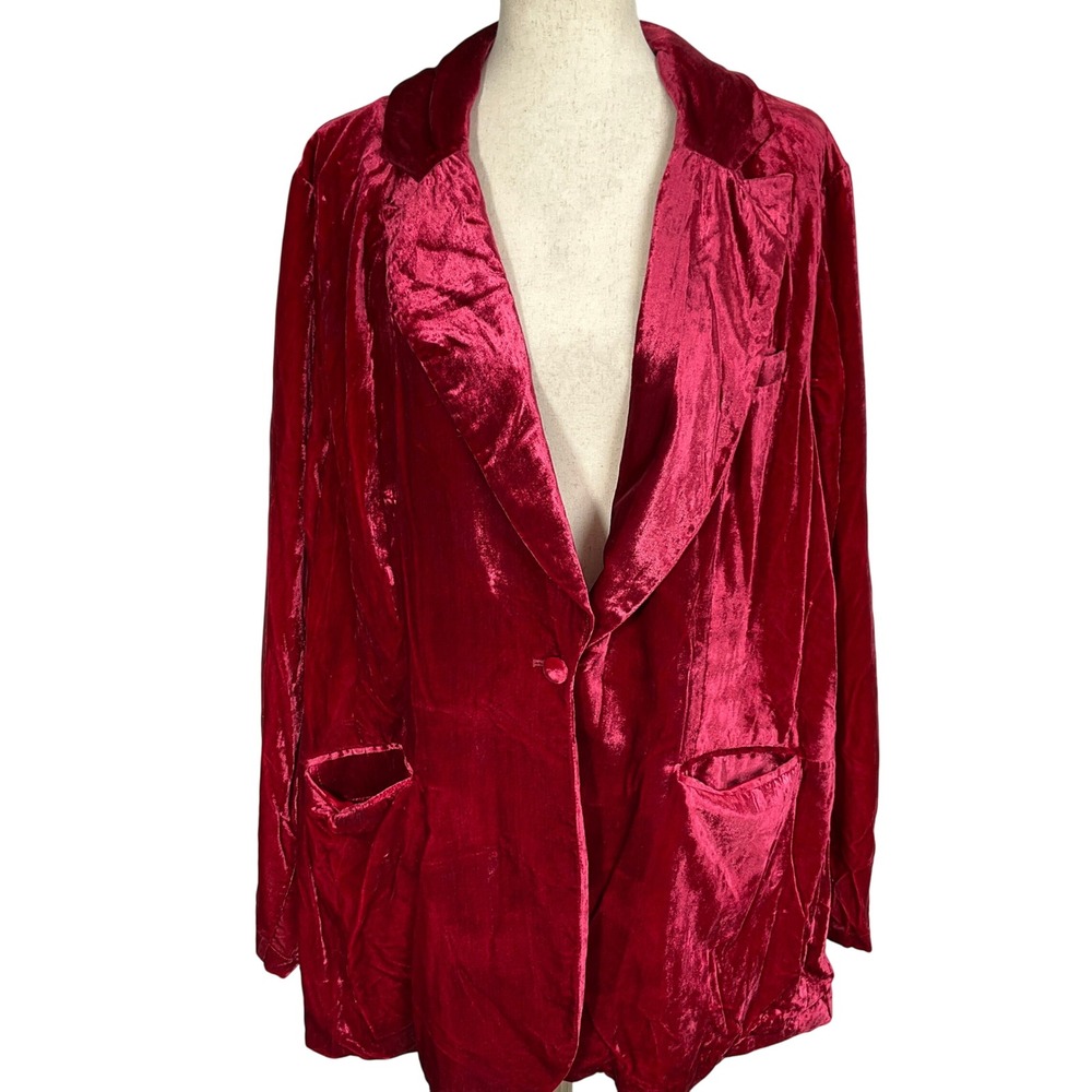 Torrid Blazer Women  4/4X/26W Red‎ Crushed Velvet Jacket Longline